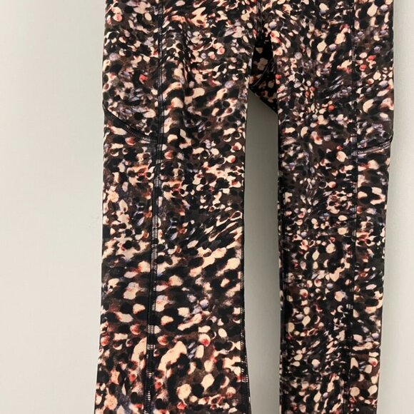 Lululemon Invigorate High-Rise Crop 23" Motion Flux Multi Leggings Size 2 - Picture 7 of 8